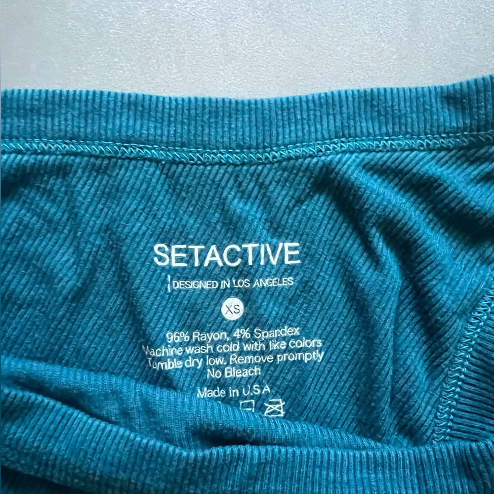 Set Active Weekend Tank (Limited Edition Color) - Picture 2 of 4